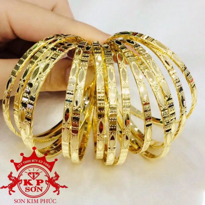 Không gian mua sắm truyền thống ấm cúng tại Sơn Kim Phúc