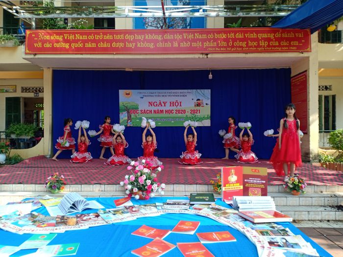 Hình ảnh Trường Tiểu học Tô Vĩnh Diện - Ngôi trường khang trang với không gian xanh mát, tạo môi trường học tập lý tưởng cho học sinh.