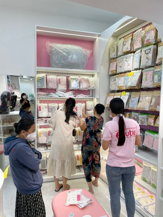 Góc trưng bày sản phẩm cao cấp tại TutiCare Bến Tre