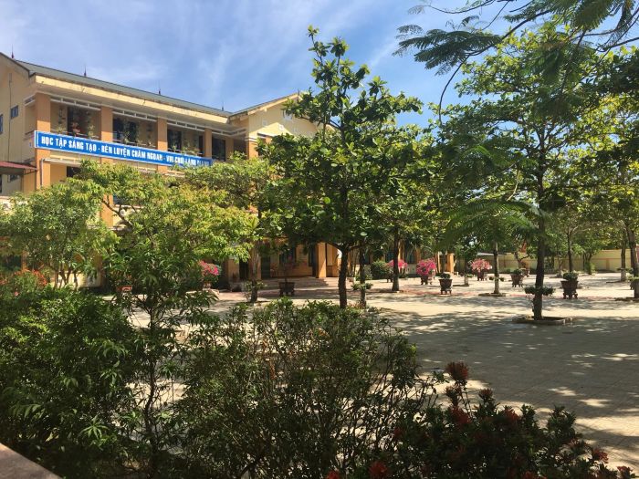 Khuôn viên tràn ngập tiếng cười của Trường Tiểu học Hàm Nghi