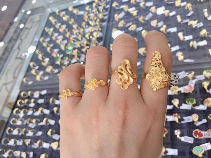 Vàng Bạc Kim Hoa ảnh 2 - Một góc nhìn khác về những tác phẩm trang sức độc đáo, nơi vàng bạc được nâng lên tầm nghệ thuật.