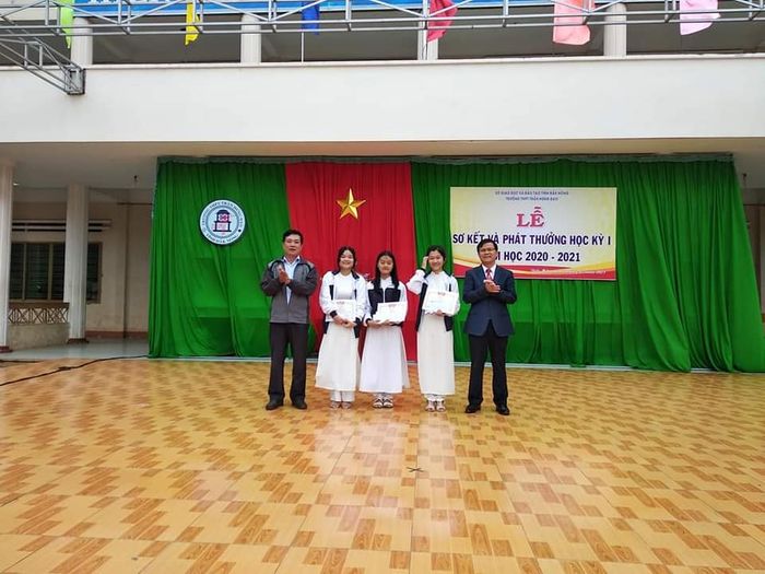 Trường THPT Trần Hưng Đạo ảnh 1