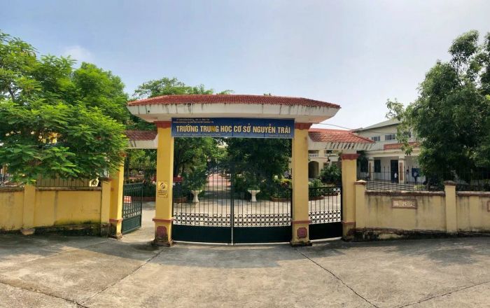 Khuôn viên xanh mát của THCS Nguyễn Trãi