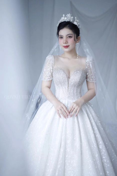 Hình ảnh tiệm trang điểm Quỳnh Tiên Wedding (ảnh 2)