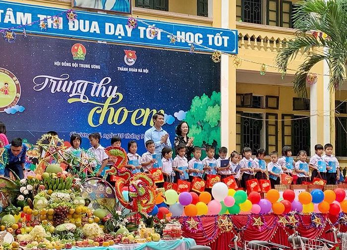 Không gian xanh mát tại Trường Tiểu Học Phú Nghĩa
