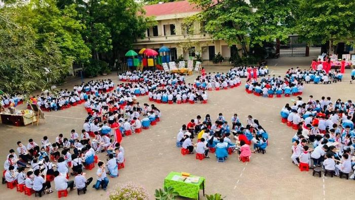 Hoạt động giảng dạy tại các phòng học hiện đại