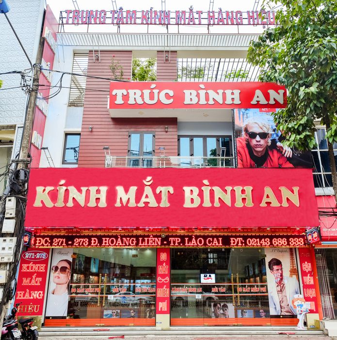 Siêu Thị Kính Mắt Bình An - Hình ảnh 1: Không gian mua sắm sang trọng và hiện đại