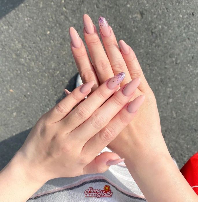 Những mẫu nail độc đáo và không gian ấn tượng tại Fame Nails