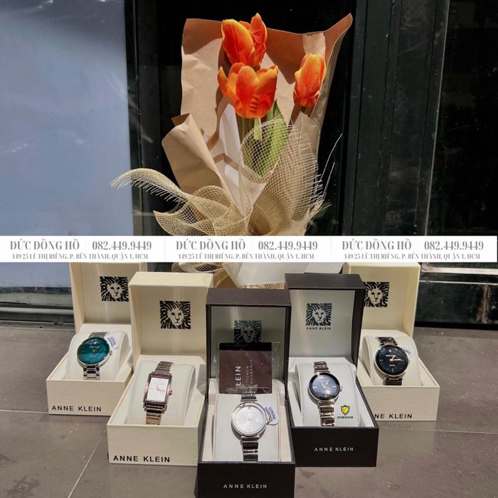 Hình ảnh thứ hai khắc họa vẻ đẹp tinh tế từ bộ sưu tập của Đức Đồng Hồ