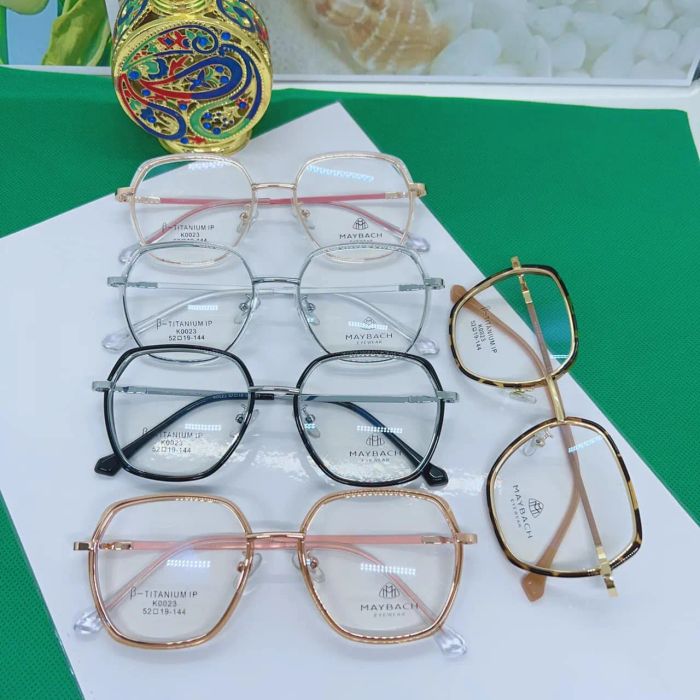 Không gian trưng bày sang trọng tại Lan Châu Optics