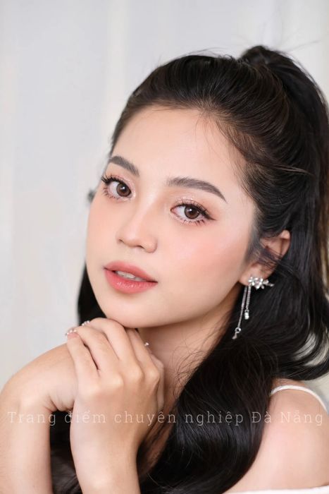Hình ảnh ấn tượng về phong cách trang điểm cô dâu của Loan Nguyễn Makeup