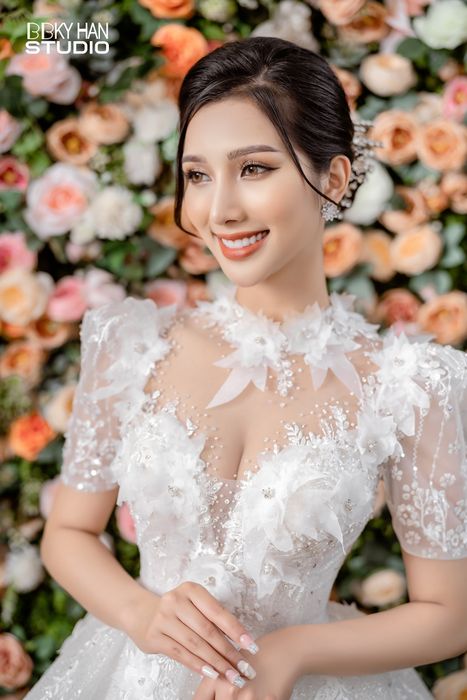 Hình ảnh thực tế lớp học trang điểm cô dâu