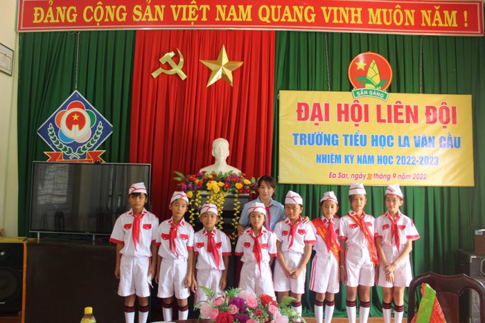 Hình ảnh không gian xanh mát tại Trường Tiểu học La Văn Cầu