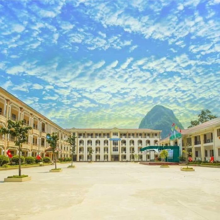 Hình ảnh Trường THCS-THPT Nguyễn Du 1
