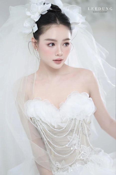 Bộ sưu tập hình ảnh cô dâu rạng ngời của LeeDung Makeup