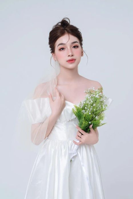 Tuyệt tác trang điểm cô dâu đầy mê hoặc từ Hoa Ly Phạm Makeup Store