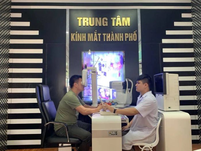 Không gian phòng đo khám tiêu chuẩn tại Trung Tâm Kính Thuốc Thanh Hóa