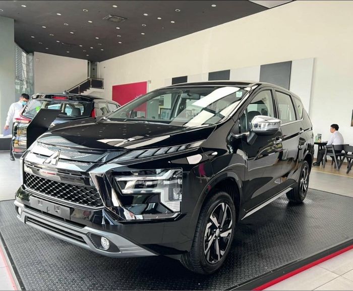 Không gian trưng bày sang trọng tại Mitsubishi SATSCO Hồng Hà