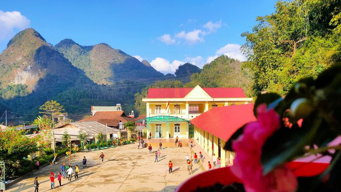 Trường Tiểu Học Đình Phùng hình ảnh 1
