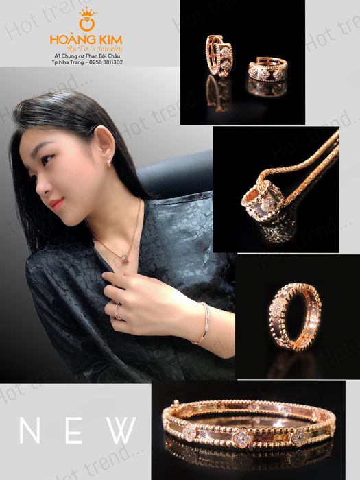 HOÀNG KIM Jewelry & Diamond ảnh 1 - Không gian trưng bày sang trọng với những mẫu trang sức tinh tế