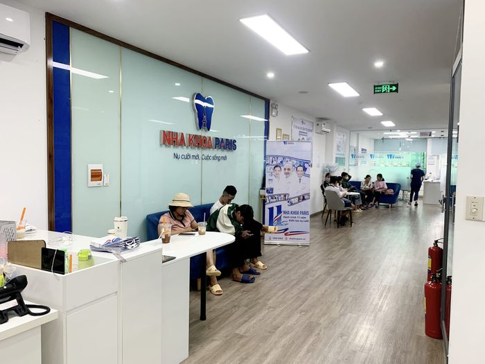 Hình ảnh đội ngũ bác sĩ chuyên môn cao tại Nha Khoa Paris Buôn Ma Thuột