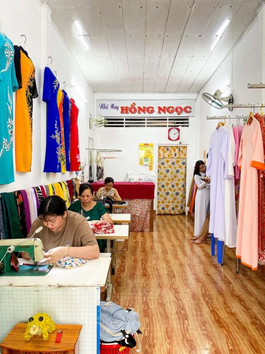 Áo dài cách điệu phá cách độc đáo tại Nhà May Hồng Ngọc
