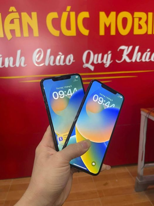 Hình ảnh đội ngũ kỹ thuật viên lành nghề tại Điện Thoại Tuân Cúc