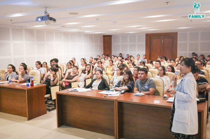 Hình ảnh phòng khám hiện đại tại Bệnh viện Gia Đình