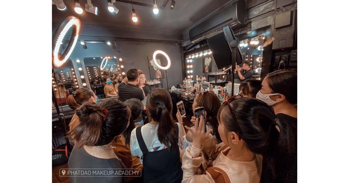 Hình ảnh PhatDao MakeUp Academy 2