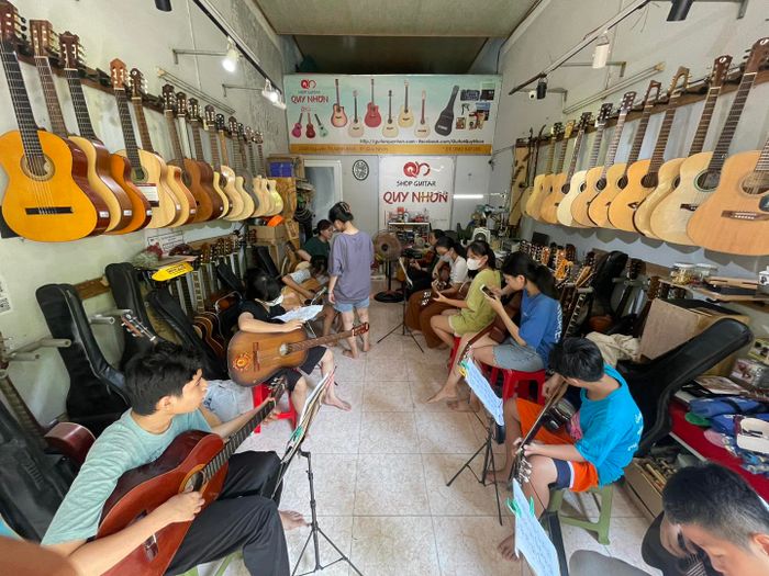 Bộ sưu tập guitar đa dạng tại Guitar Quy Nhơn