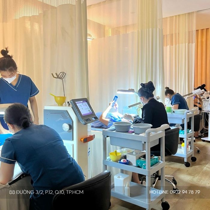 Hình ảnh công nghệ Green Laser hiện đại tại HT Beauty