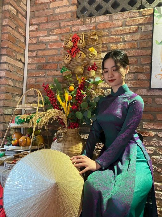 Tác phẩm áo dài tinh xảo tại Hồng Mai - Ảnh 1