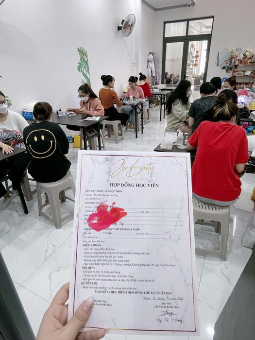 Tác phẩm nail nghệ thuật đầu tay tại Shi Beauty - Ảnh 1