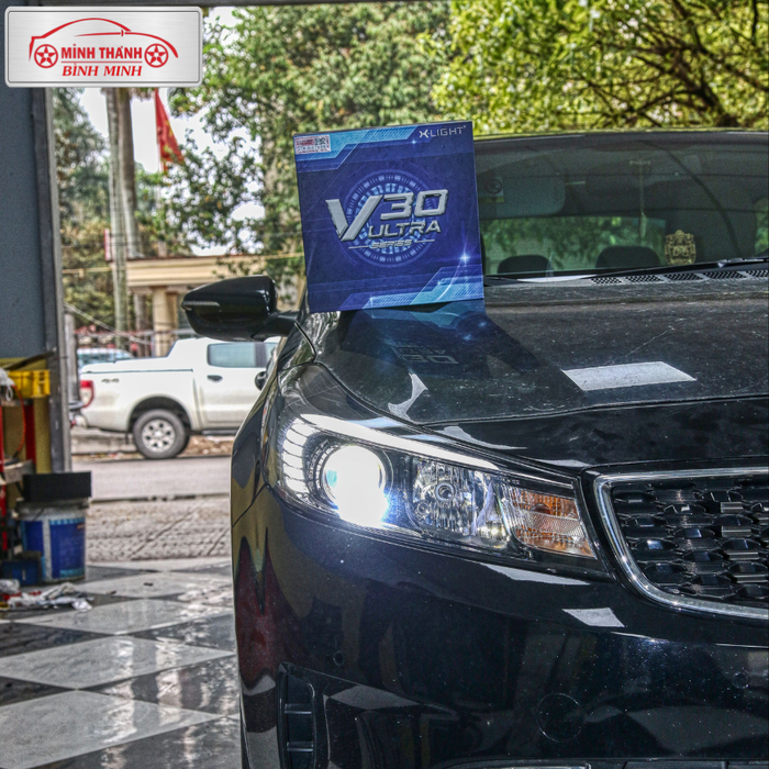 Showroom hiện đại với đa dạng phụ kiện cao cấp tại Nội thất ô tô Minh Thành