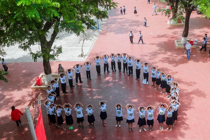 Tiết học tiếng Anh sôi động với giáo viên bản ngữ tại Trường Lý Thường Kiệt