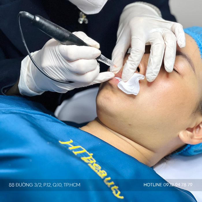 Hình ảnh không gian sang trọng tại phòng khám HT Beauty