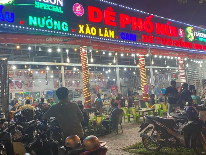 Không gian ấm cúng tại DÊ PHỐ NÚI