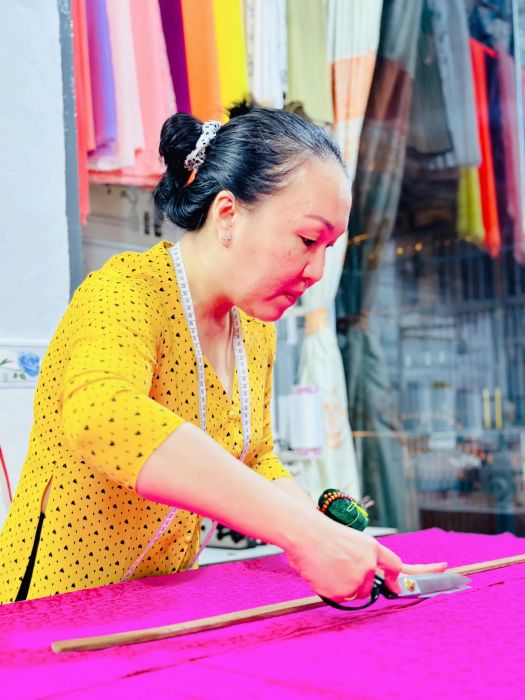 Những thiết kế áo dài tinh tế mới nhất từ Nhà May Diệu
