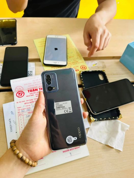 Không gian làm việc chuyên nghiệp tại Toàn Thuý Mobile