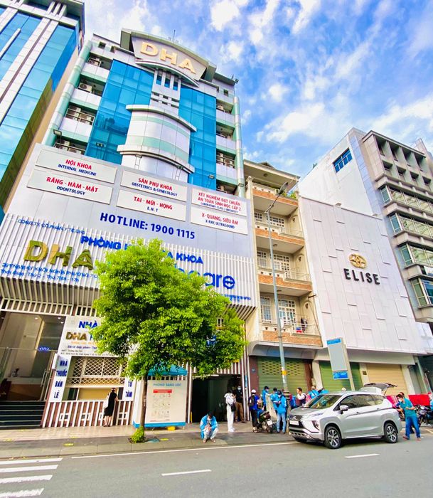 Hình ảnh đội ngũ y bác sĩ DHA Healthcare - Chuyên môn cao, tận tâm