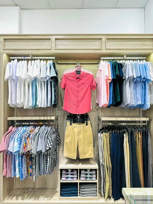 Hình ảnh đầu tiên về bộ sưu tập John Henry