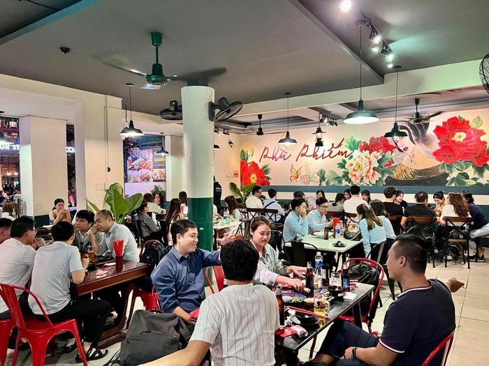 Gọn & Nhẹ - Food & Beer - Không gian ẩm thực đầy phong cách