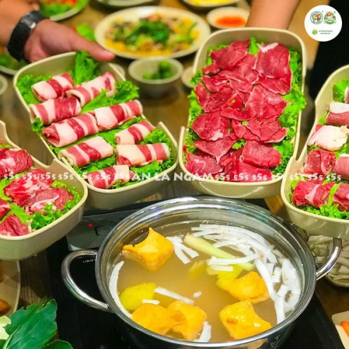 [Hình ảnh] Bò Ngon 555 - Tinh túy ẩm thực từ những lát bò nhúng dấm vàng ươm
