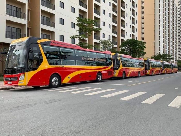 Hình ảnh nội thất sang trọng trên xe Khanh Phong