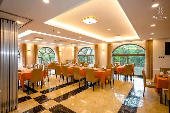 Không gian sang trọng và ấm cúng tại Roy Cuisine