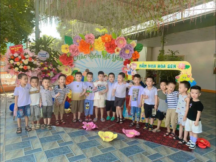 Hoạt động vui chơi sáng tạo của bé tại Mầm non Hoa Sen