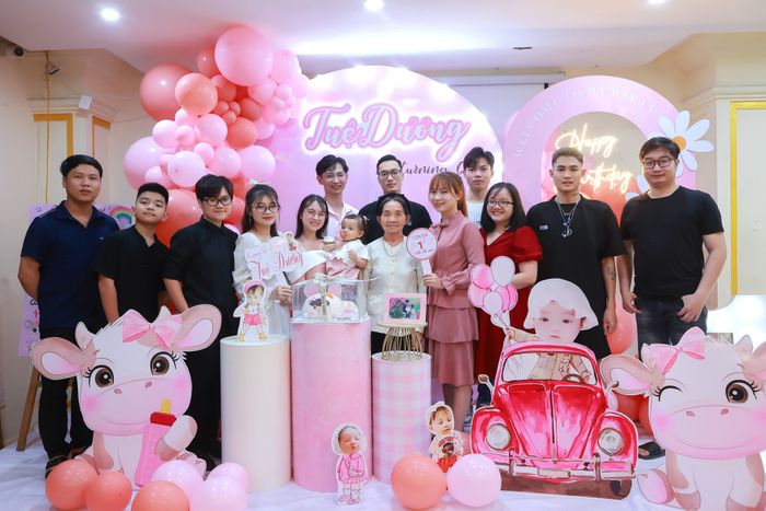 Không gian tiệc sang trọng tại Nhà hàng Minh Nguyệt