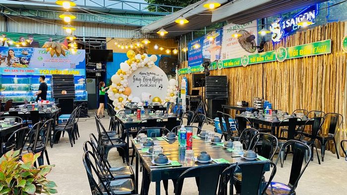 Không gian ấn tượng tại Tới Bến Quán