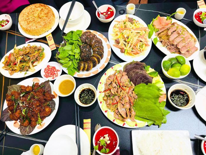 Nhà Hàng Thuần Việt - Ảnh 1