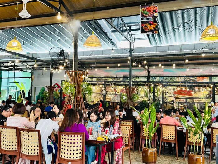 Hương Việt Restaurant - Ảnh 3